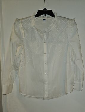 NWT Old Navy White Eyelet Ruffle Collar Button-Down Shirt